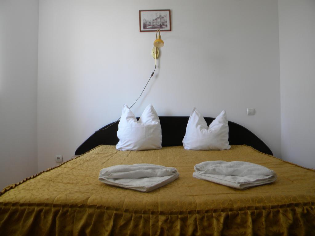 Hotel River ทาร์กู จิอู ห้อง รูปภาพ